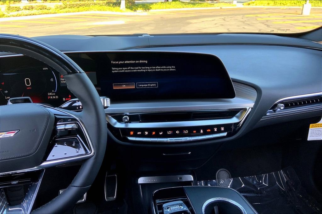 New 2026 Cadillac Lyriq V AWD/4WD image 8