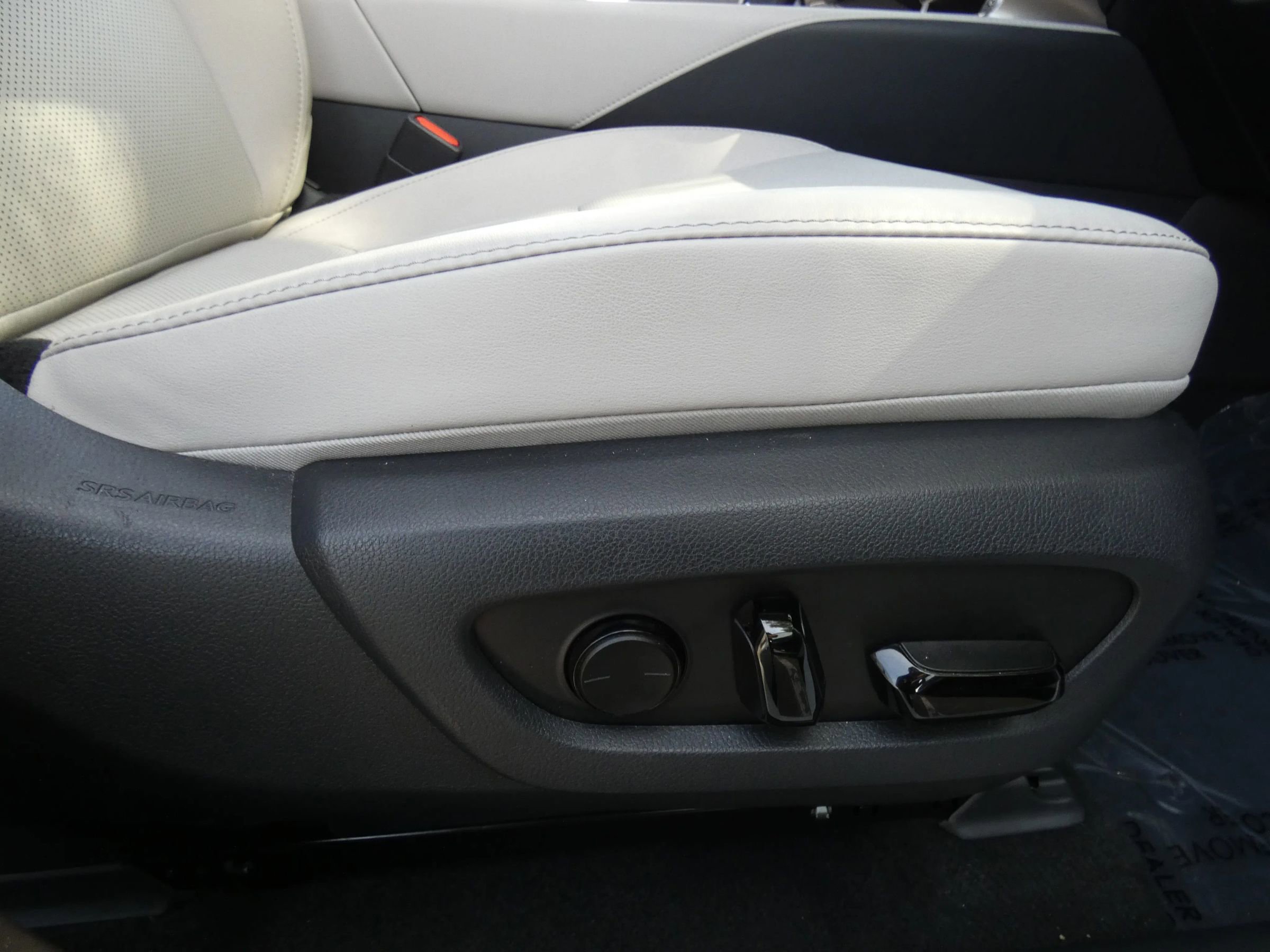 Used 2023 Lexus RX 350 Premium w/ Accessory Package (Z1) image 32