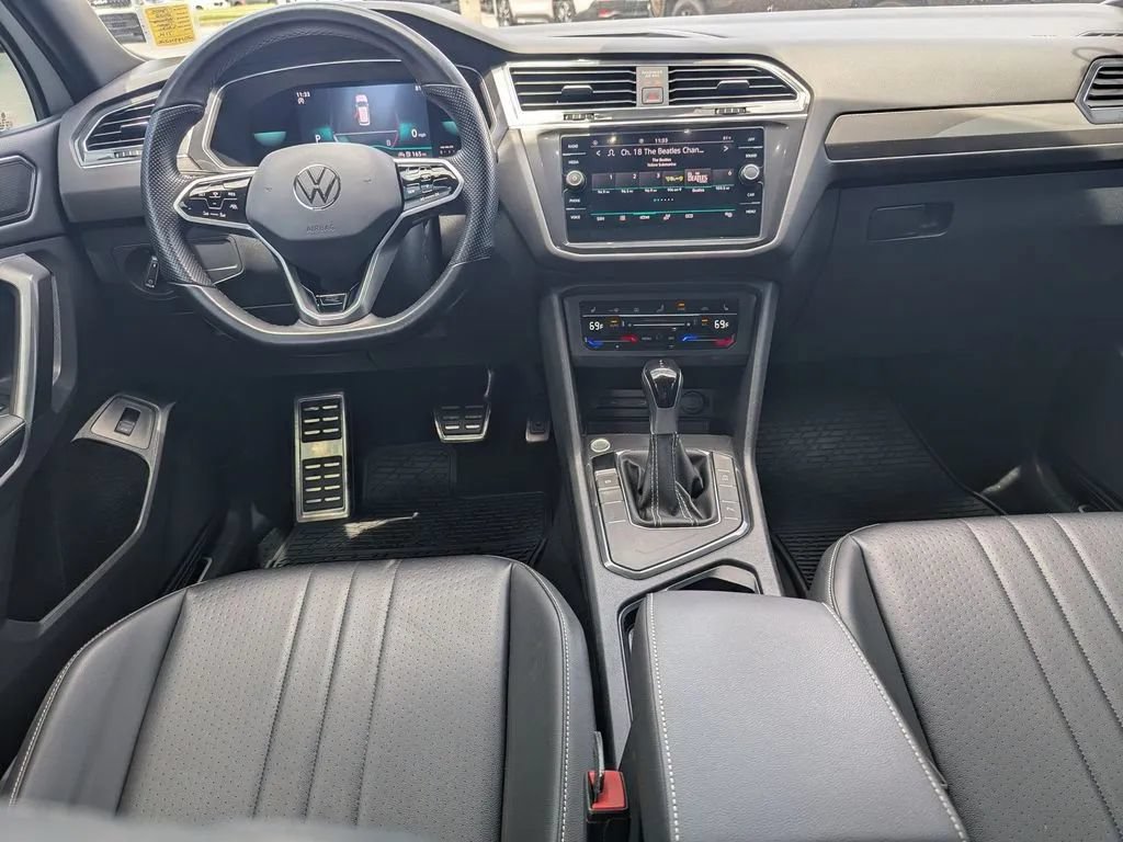 Used 2022 Volkswagen Tiguan SE R-Line FWD image 19