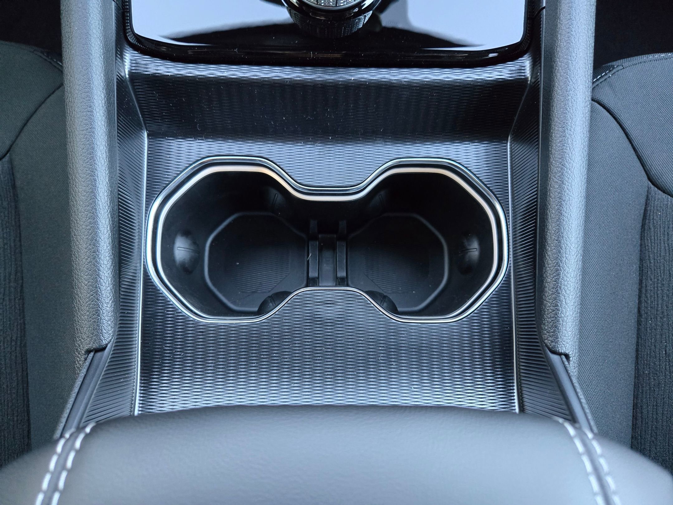 New 2025 Jeep Grand Cherokee Laredo image 12