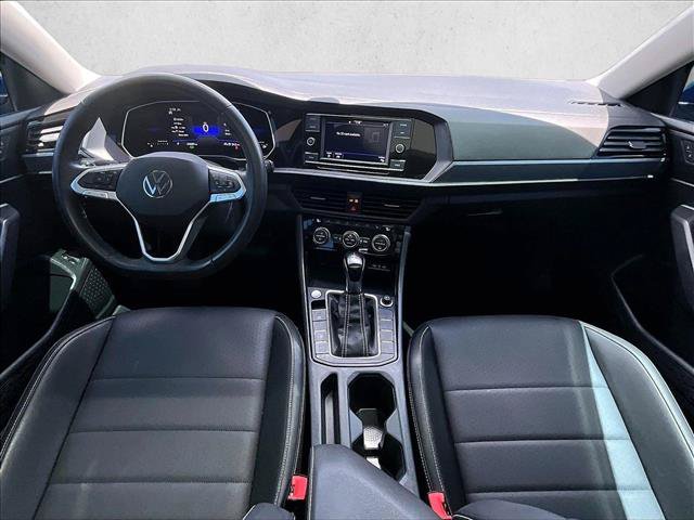 Used 2024 Volkswagen Jetta SE w/ Panoramic Sunroof Package FWD image 15