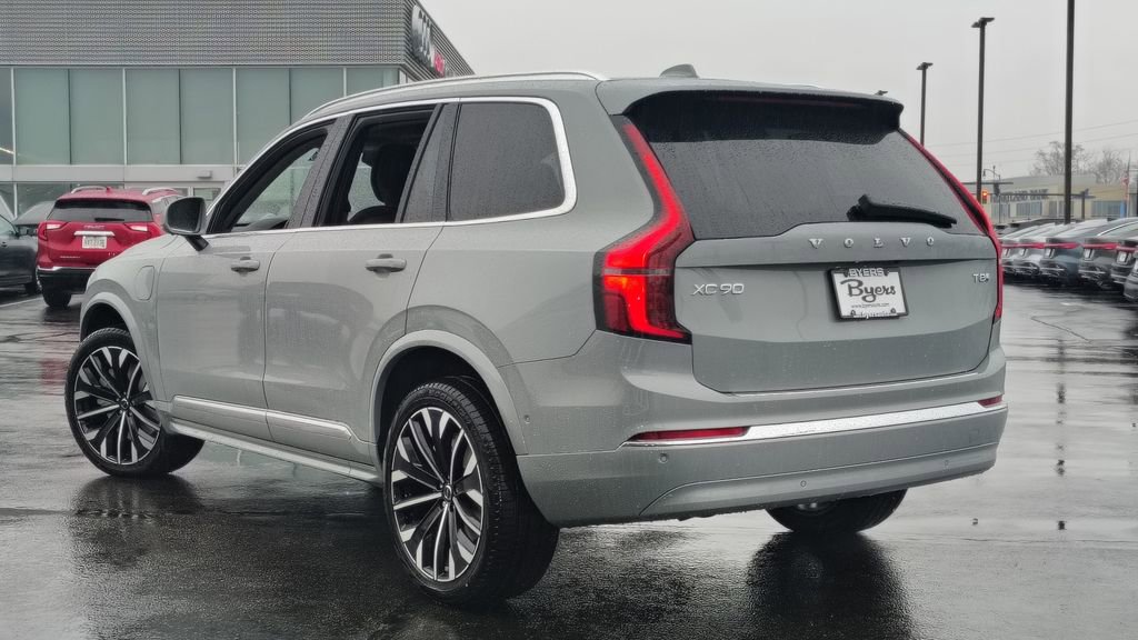 New 2026 Volvo XC90 T8 Plus w/ Protection Package Premier AWD/4WD image 4
