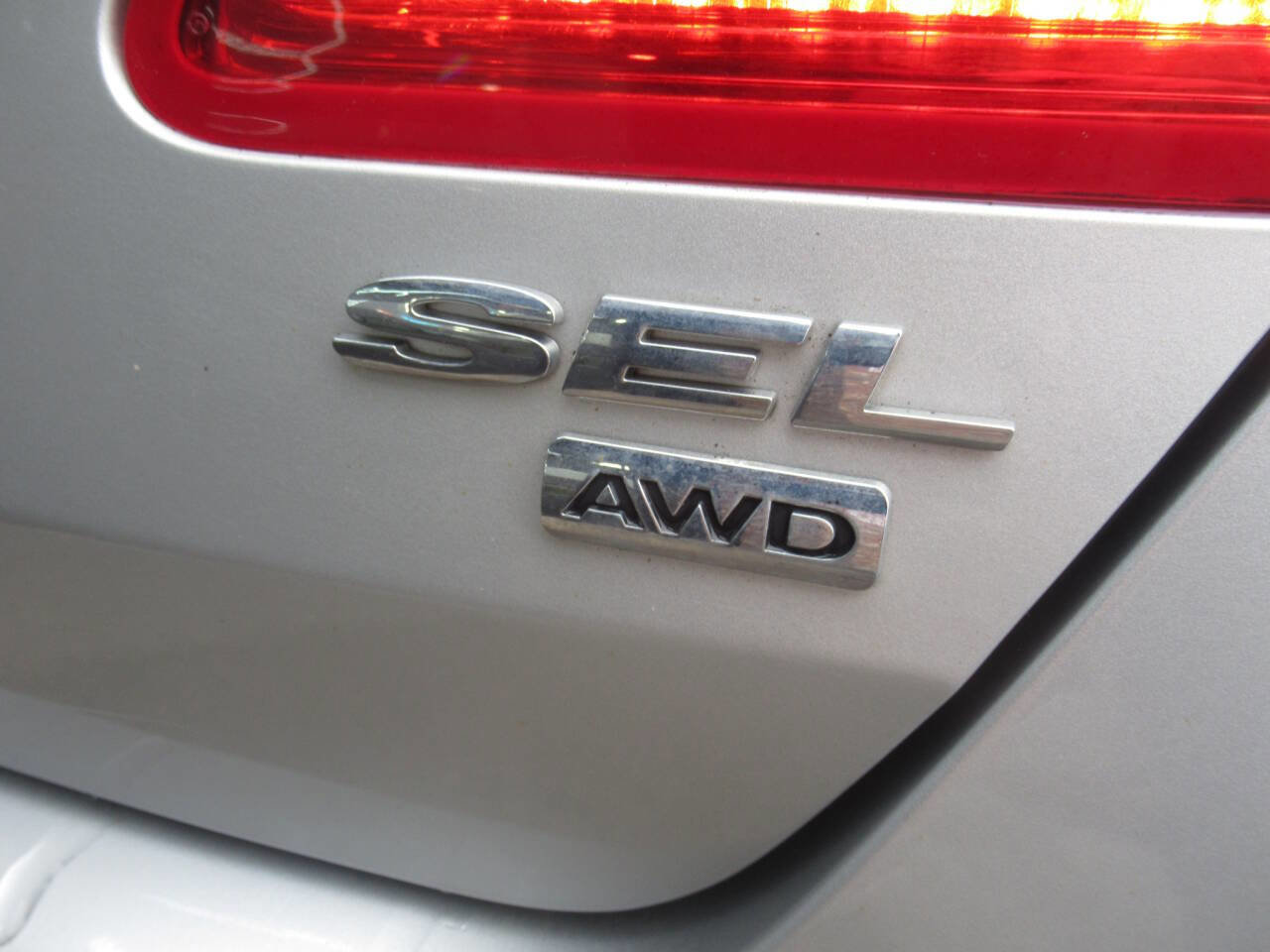 Used 2015 Ford Taurus SEL w/ Equipment Group 201A AWD/4WD image 8