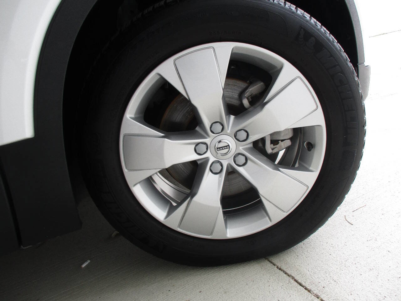 Used 2022 Volvo XC40 T5 Momentum image 80