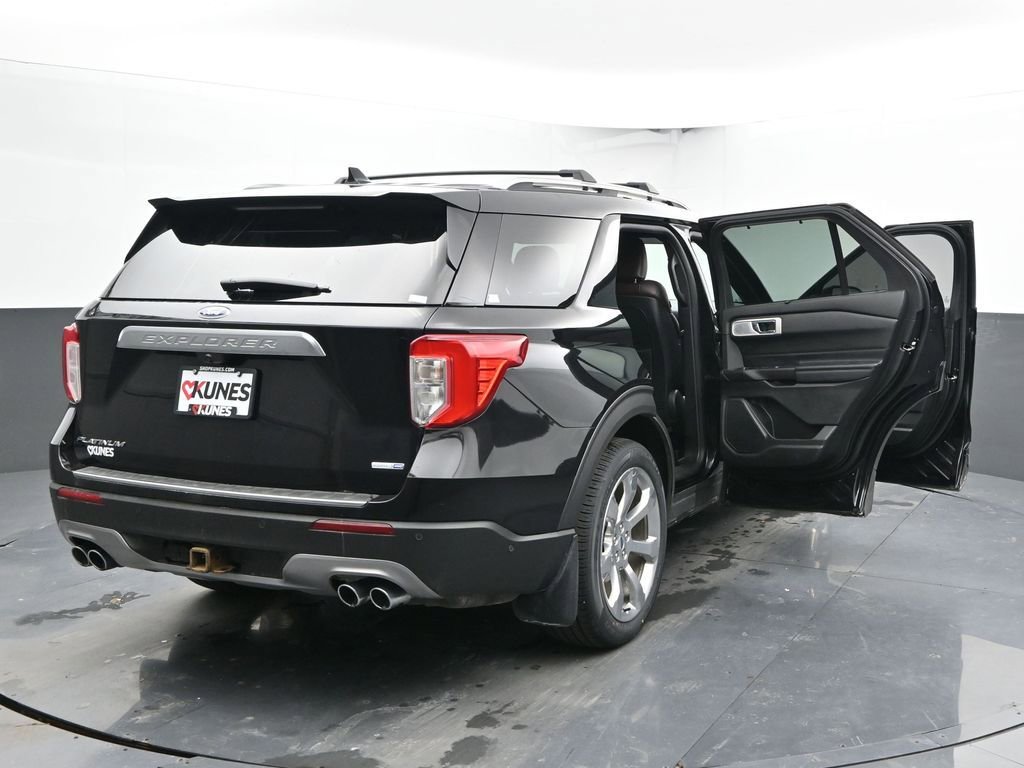 Used 2020 Ford Explorer Platinum w/ Premium Technology Package image 60