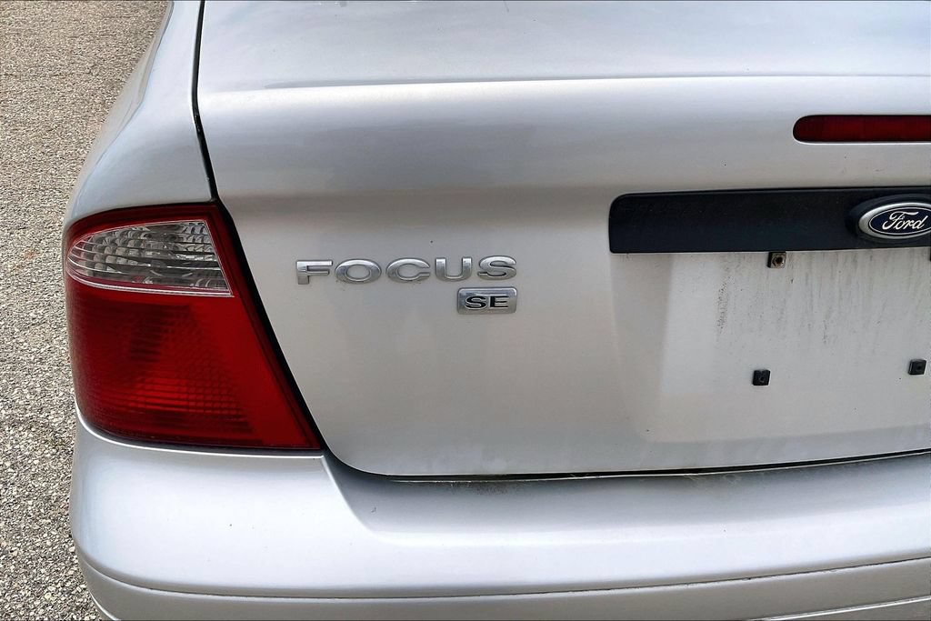 Used 2006 Ford Focus ZX4 Sedan FWD image 6