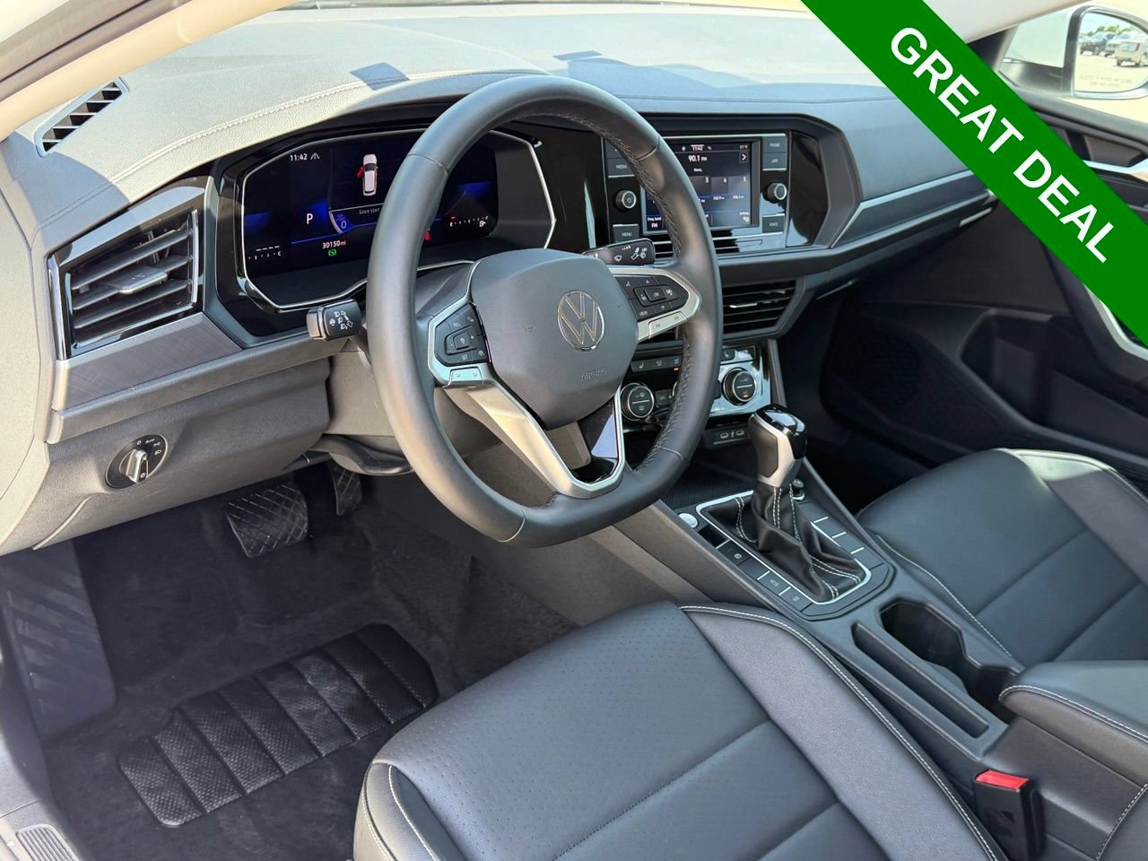 Used 2024 Volkswagen Jetta SE FWD image 16