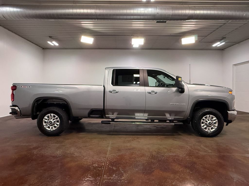 Used 2025 Chevrolet Silverado 2500 LT w/ Convenience Package AWD/4WD image 23