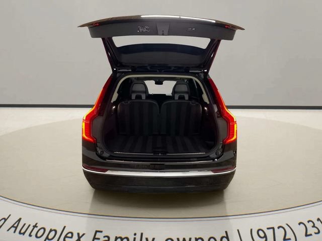 Used 2024 Volvo XC90 T8 Plus w/ Protection Package Premier AWD/4WD image 9