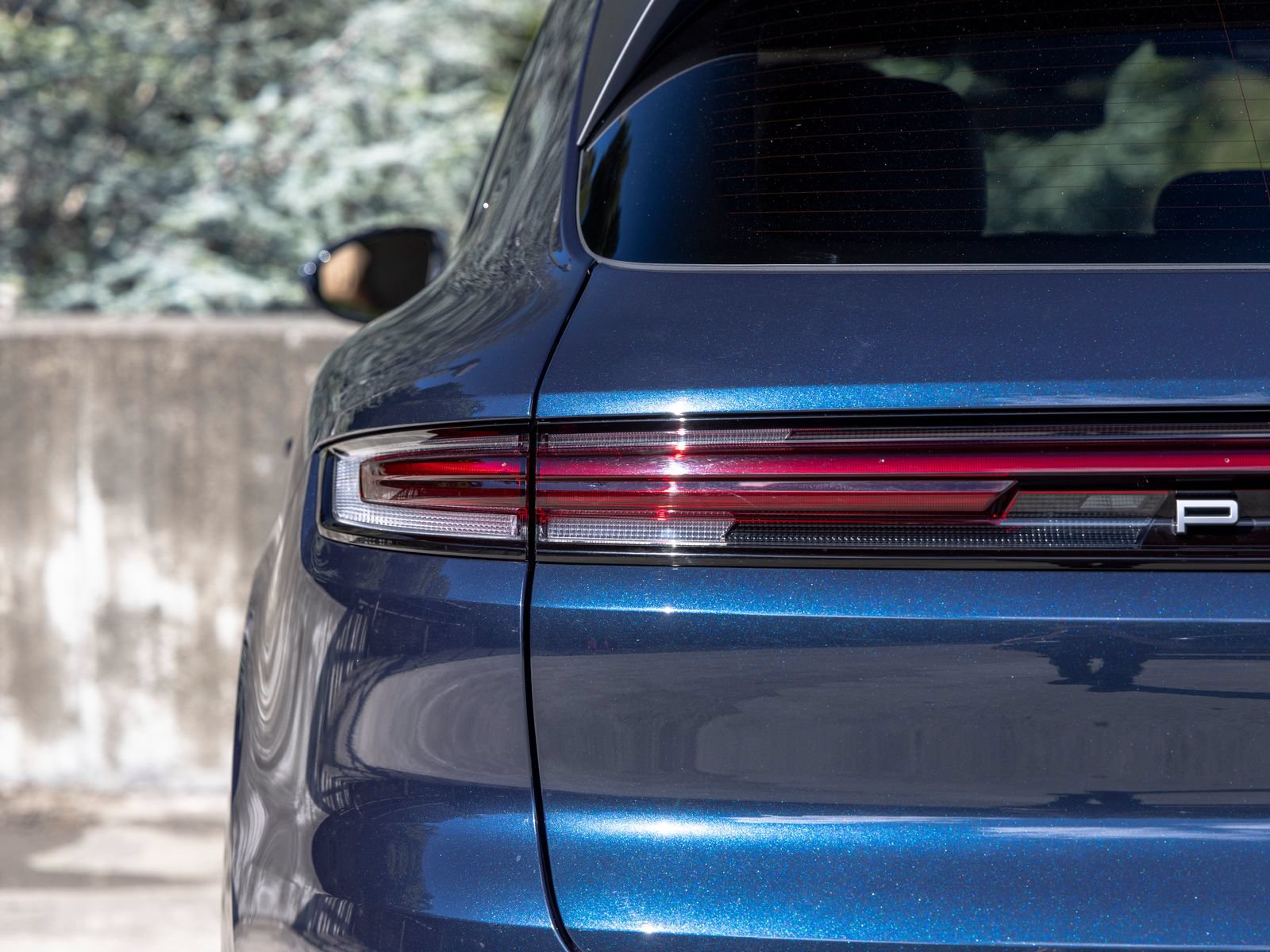 Certified 2025 Porsche Cayenne AWD/4WD image 20
