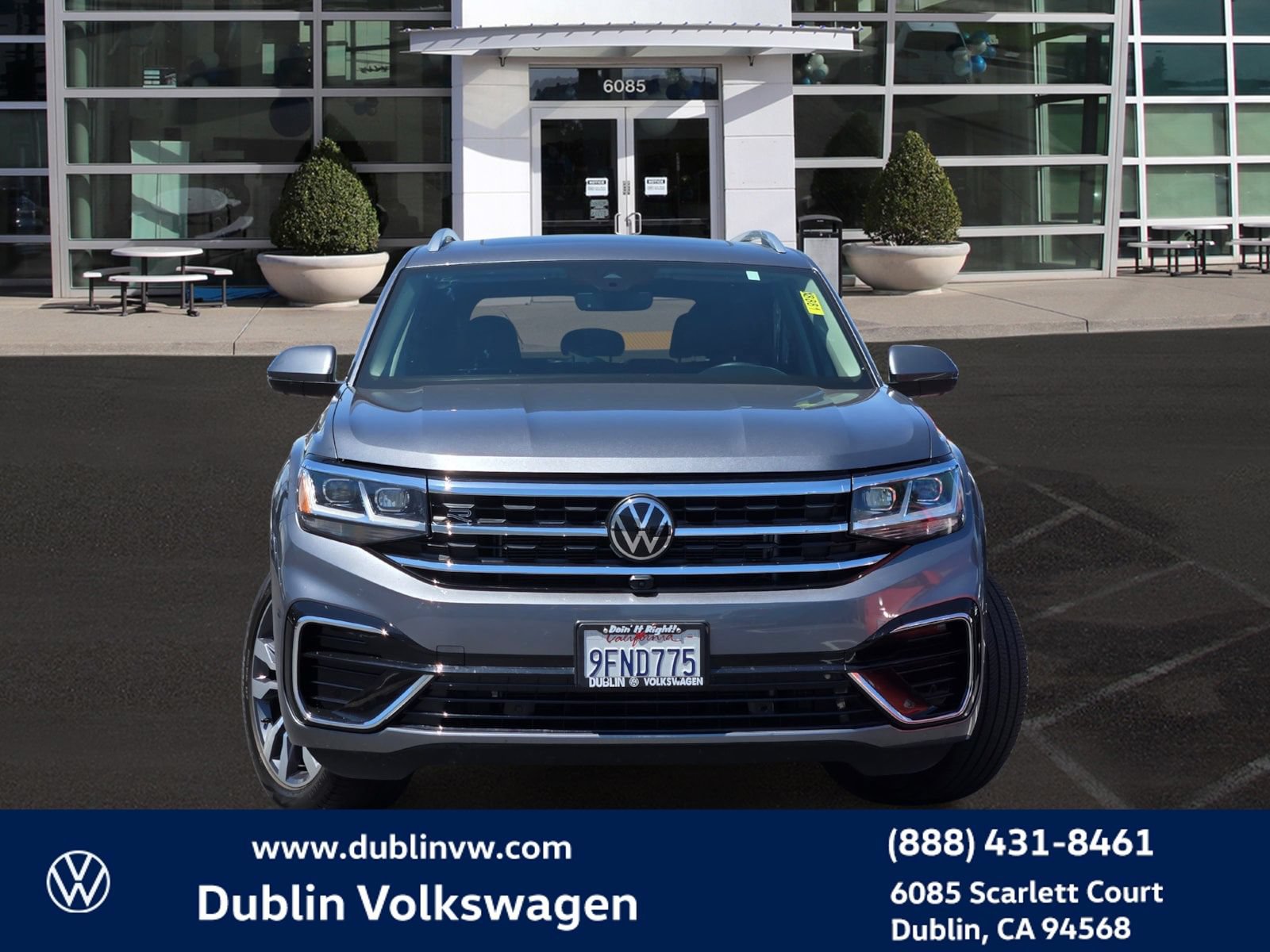 Certified 2023 Volkswagen Atlas SEL Premium AWD/4WD image 2