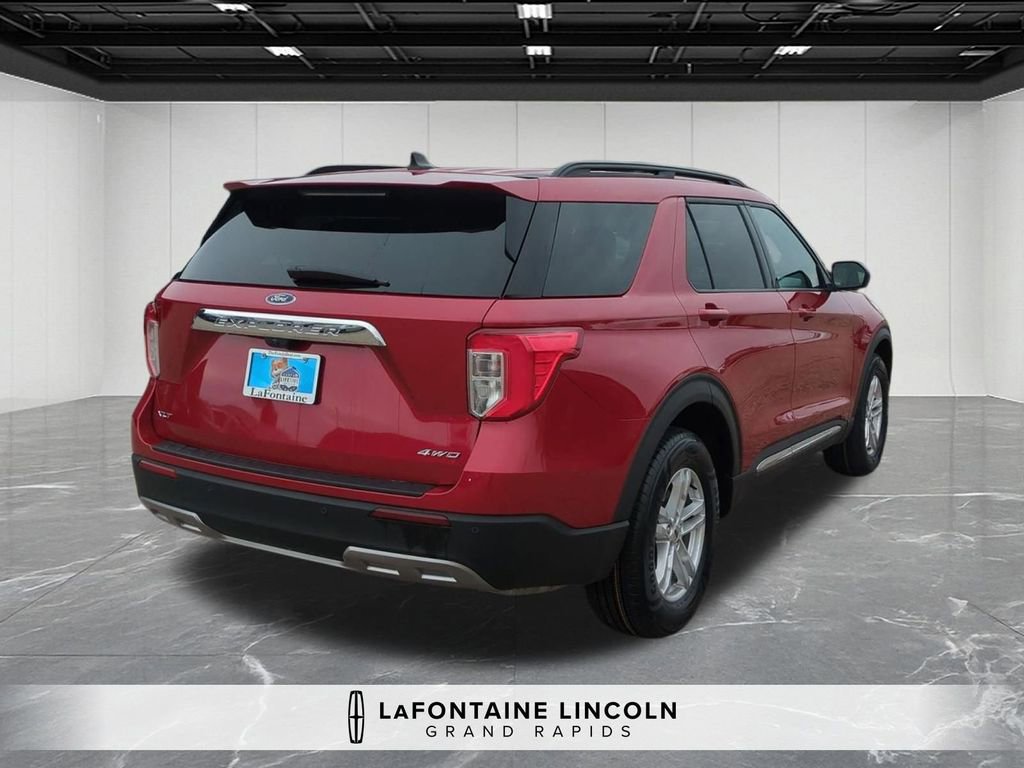 Used 2023 Ford Explorer XLT w/ Equipment Group 202A image 5