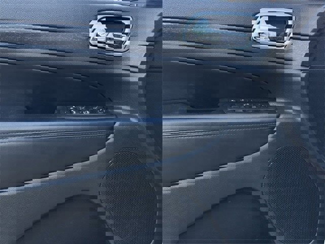 Used 2018 Jeep Grand Cherokee Laredo image 21