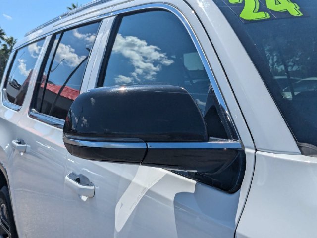 Used 2024 Jeep Wagoneer L Series II RWD image 11