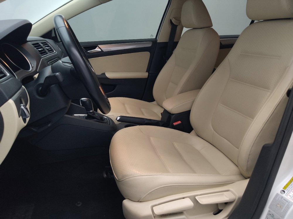 Used 2017 Volkswagen Jetta SE FWD image 17