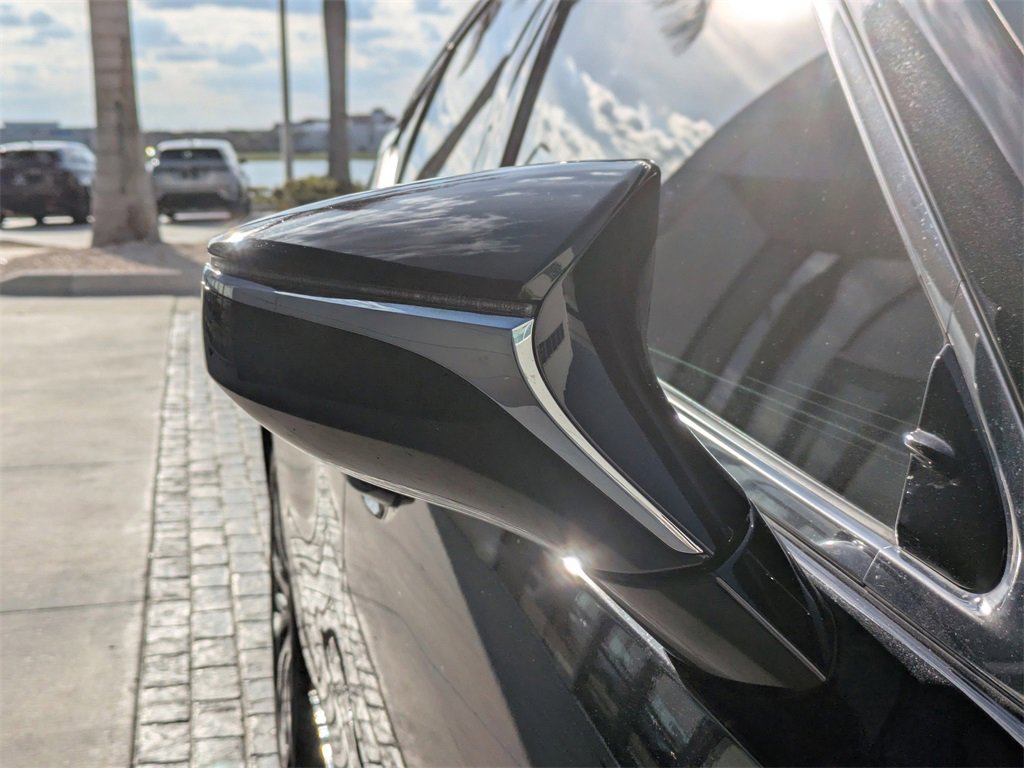 Used 2020 Lexus ES 300h w/ Premium Package image 12