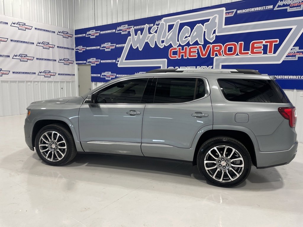 Used 2023 GMC Acadia Denali image 4