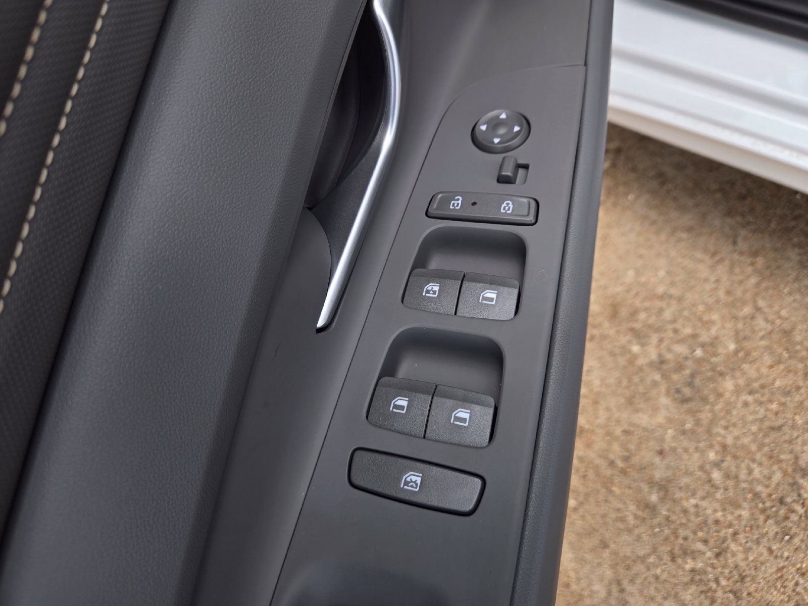 New 2026 Hyundai Elantra SEL Sport Premium FWD image 19