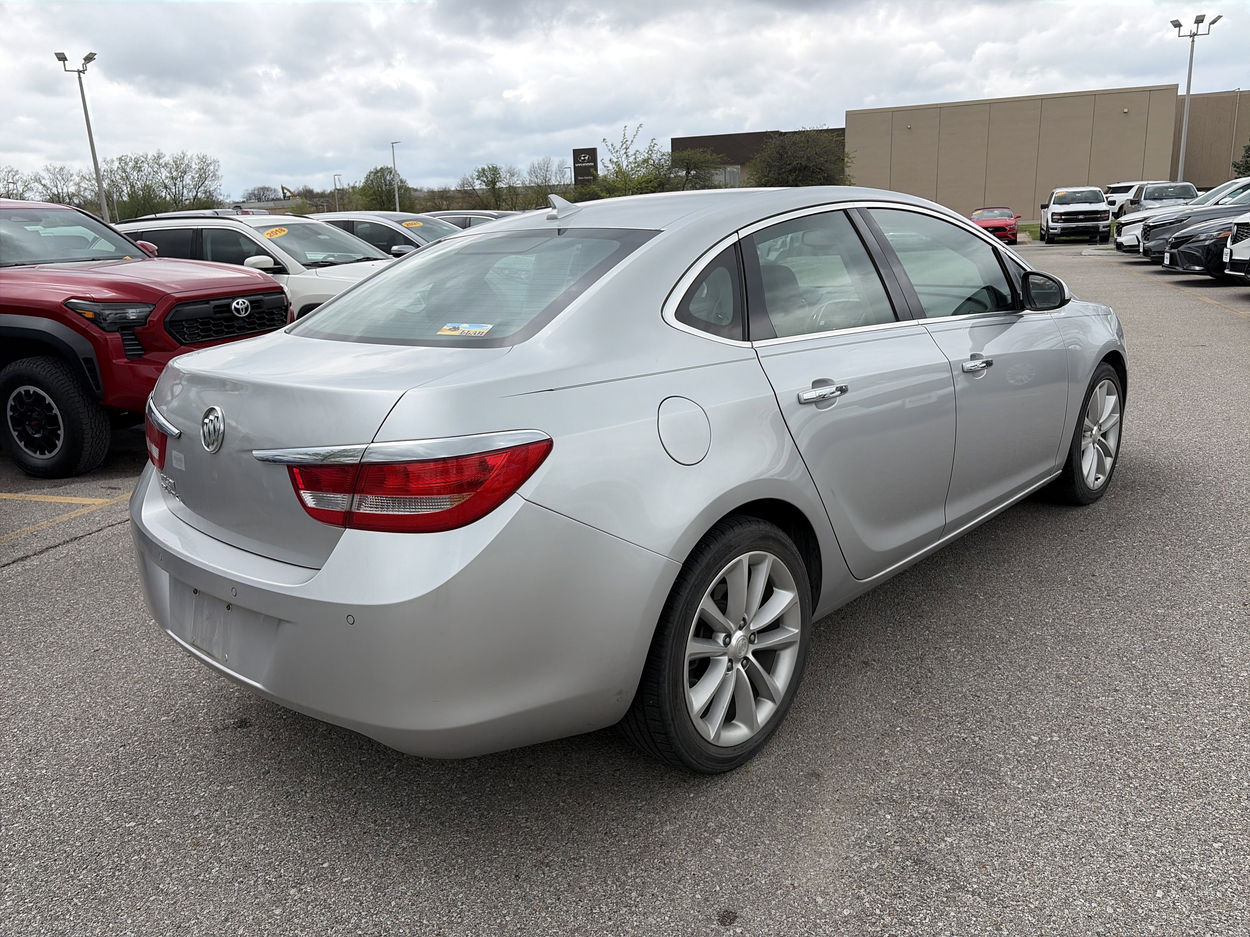 Used 2014 Buick Verano Leather FWD image 4
