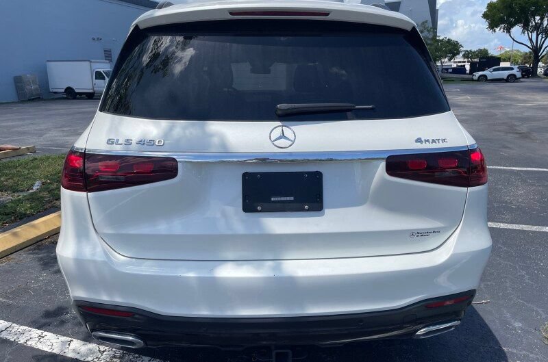 Used 2024 Mercedes-Benz GLS 450 4MATIC image 17