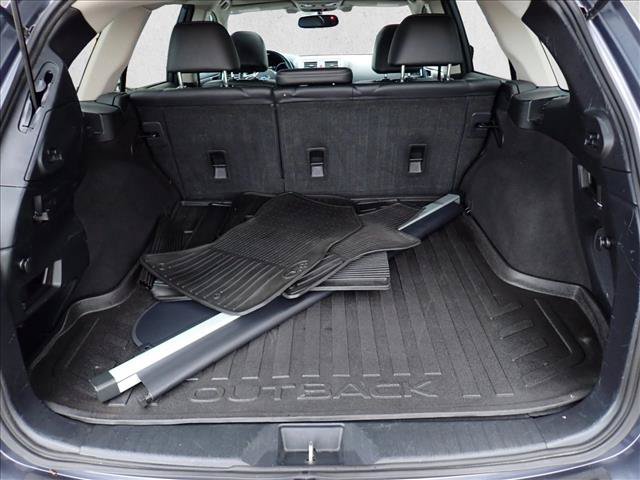 Used 2016 Subaru Outback 2.5i Limited AWD/4WD image 8