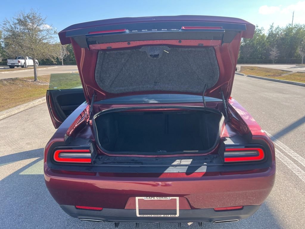 Used 2020 Dodge Challenger SXT RWD image 26