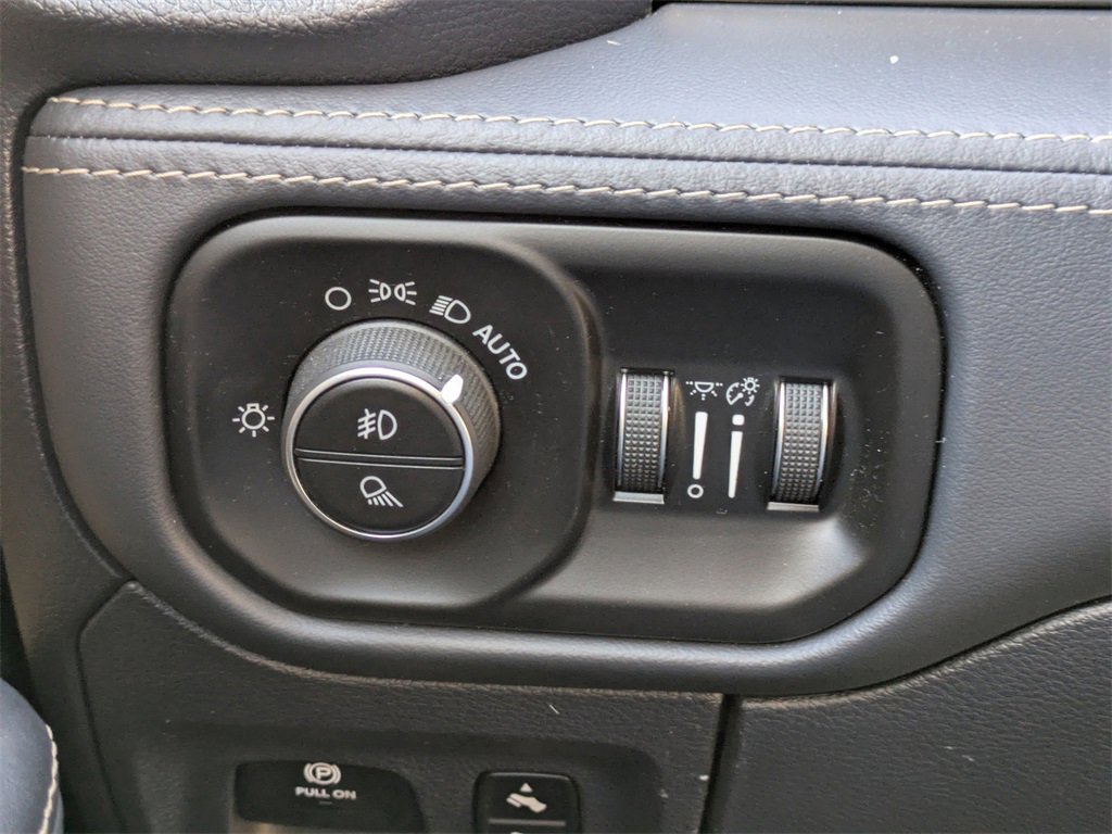 Used 2020 RAM 1500 Limited w/ Bed Utility Group image 26