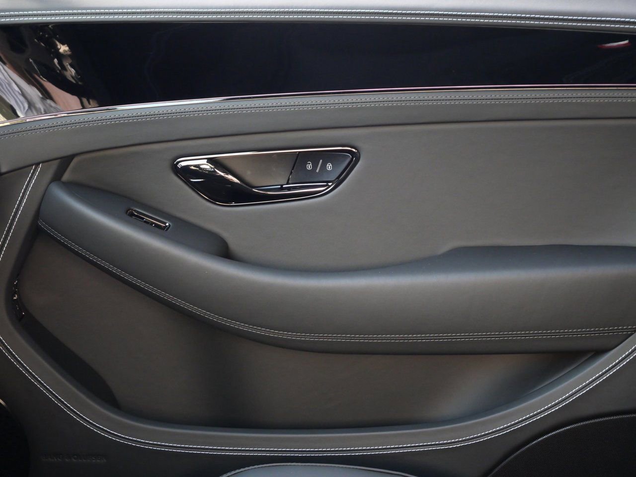 Used 2025 Bentley Continental GT AWD/4WD image 17