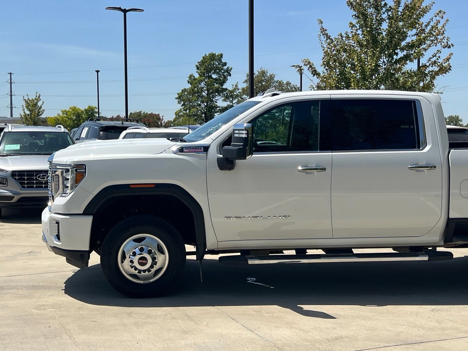 Used 2022 GMC Sierra 3500 Denali w/ Denali Ultimate Package AWD/4WD image 7