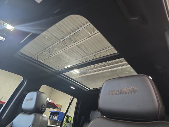 Used 2021 Chevrolet Tahoe High Country w/ Premium Package 2 AWD/4WD image 35