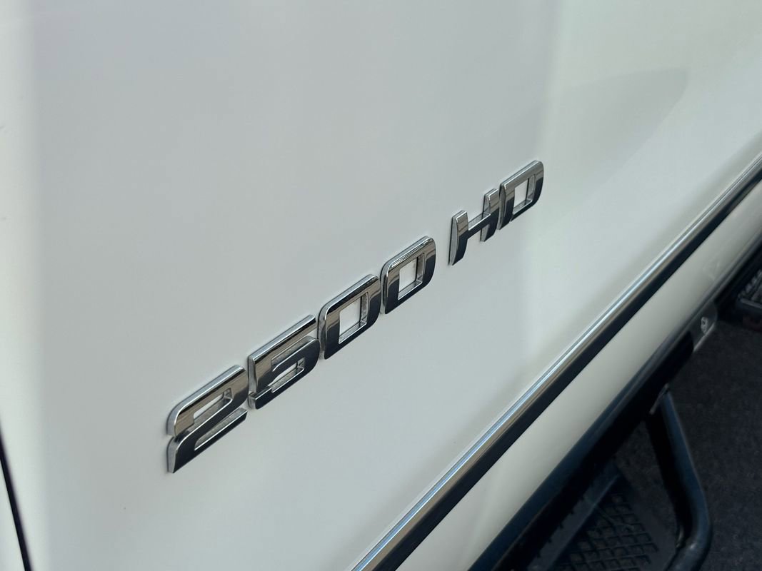 Used 2016 Chevrolet Silverado 2500 LTZ image 10
