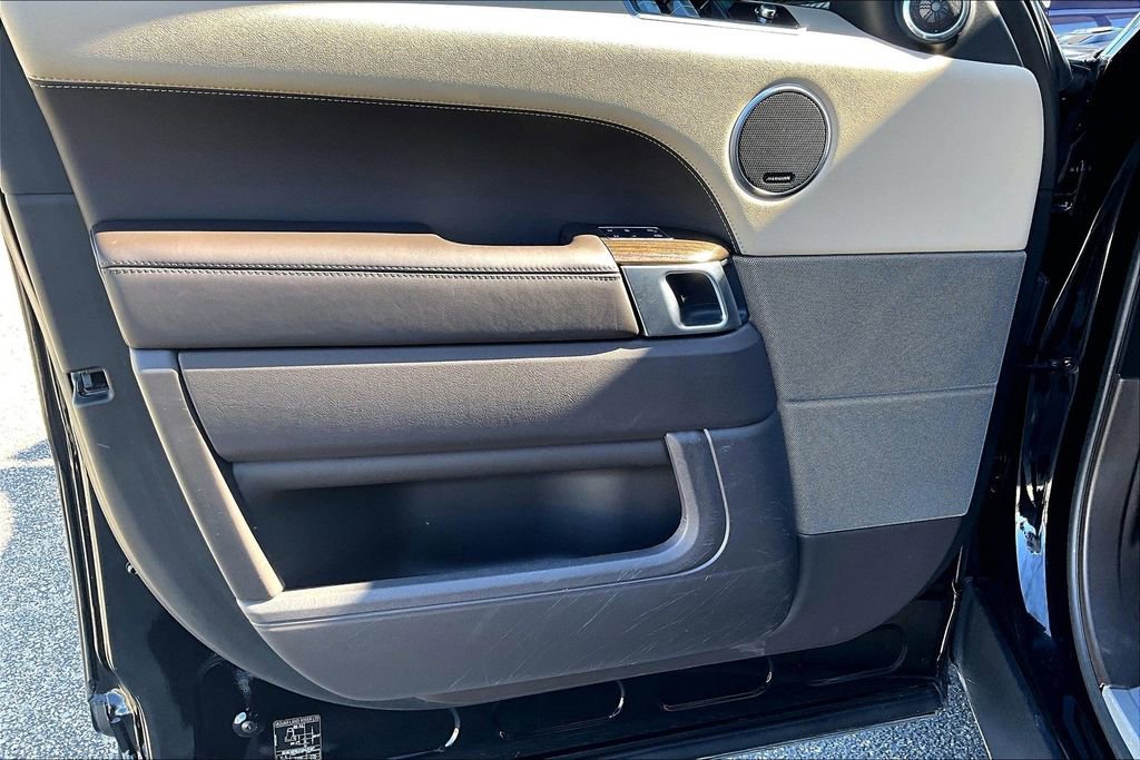 Used 2018 Land Rover Range Rover Sport HSE image 22