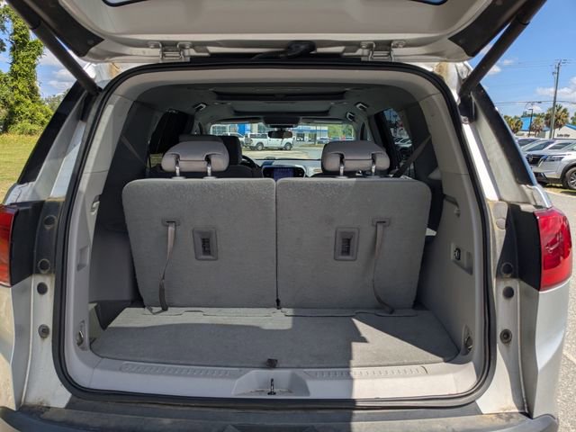 Used 2019 GMC Acadia SLE w/ LPO, Floor Liner Package FWD image 13