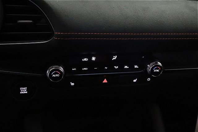 Used 2025 MAZDA MAZDA3 Carbon image 29