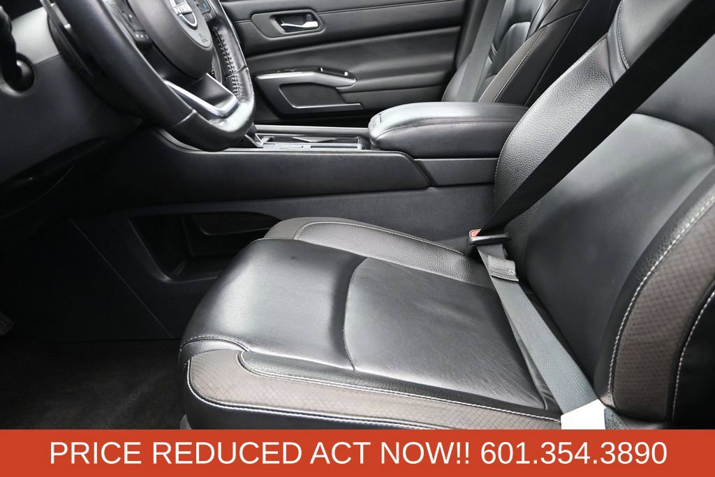 Used 2023 Nissan Pathfinder SL w/ SL Premium Package FWD image 13