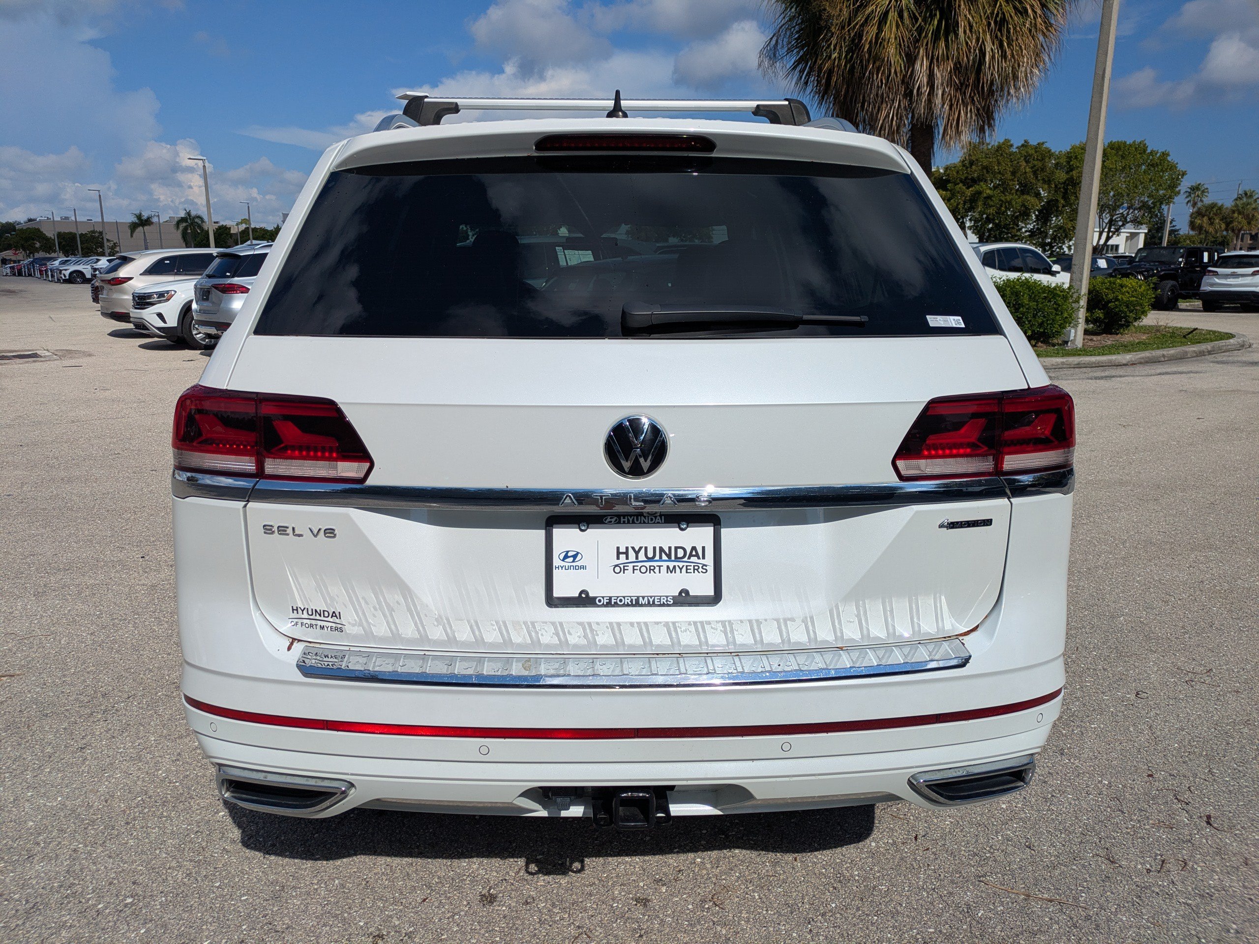 Used 2023 Volkswagen Atlas SEL AWD/4WD image 5