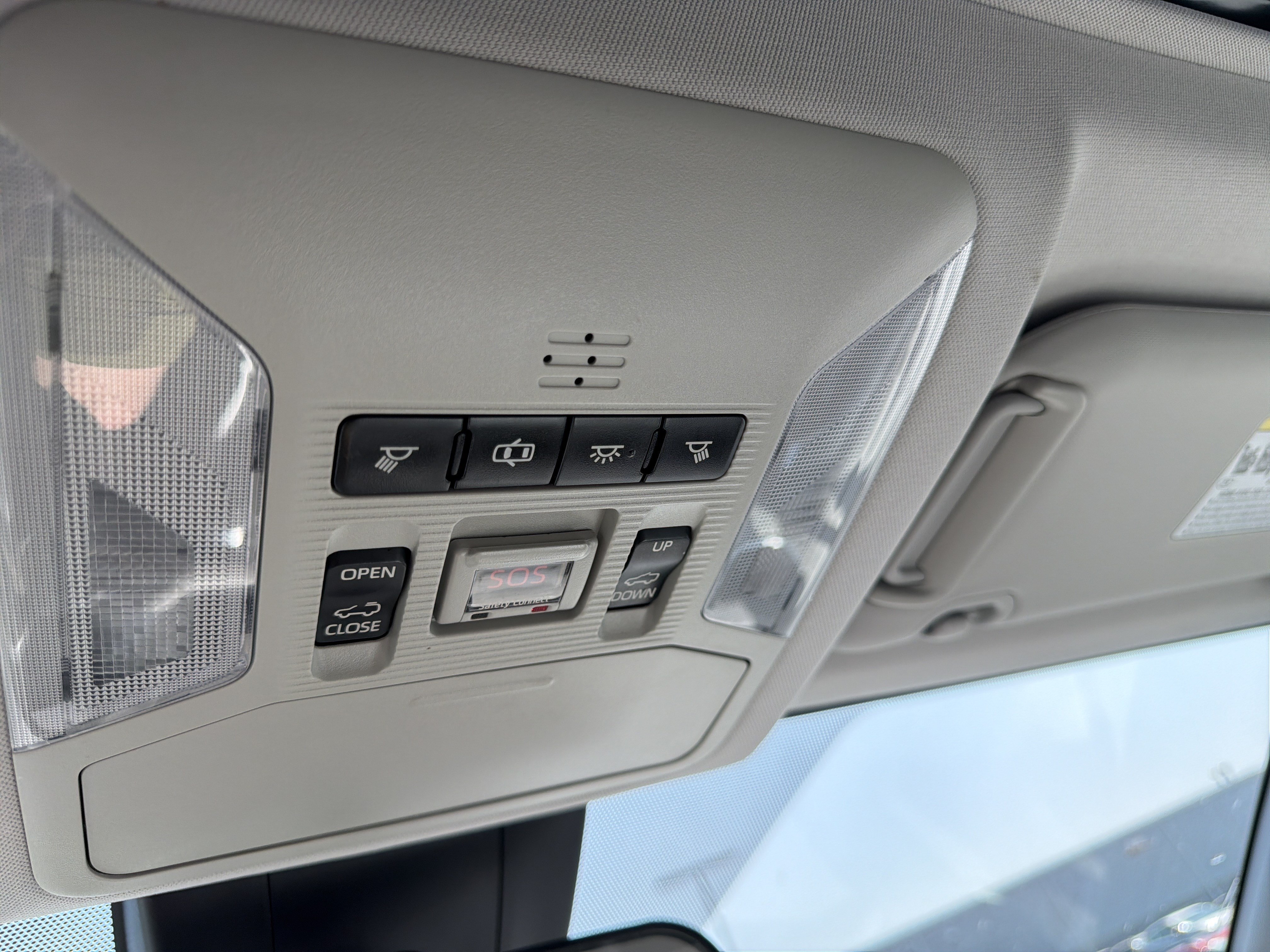 Used 2019 Toyota RAV4 Adventure AWD/4WD image 30