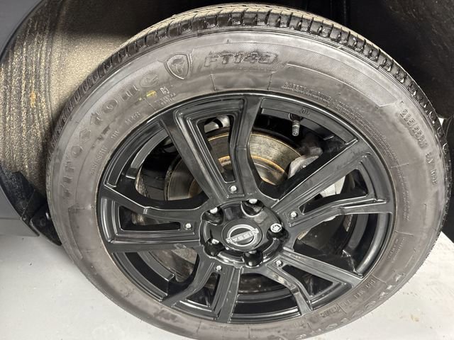 Used 2024 Nissan Kicks SR w/ SR Premium Package image 6