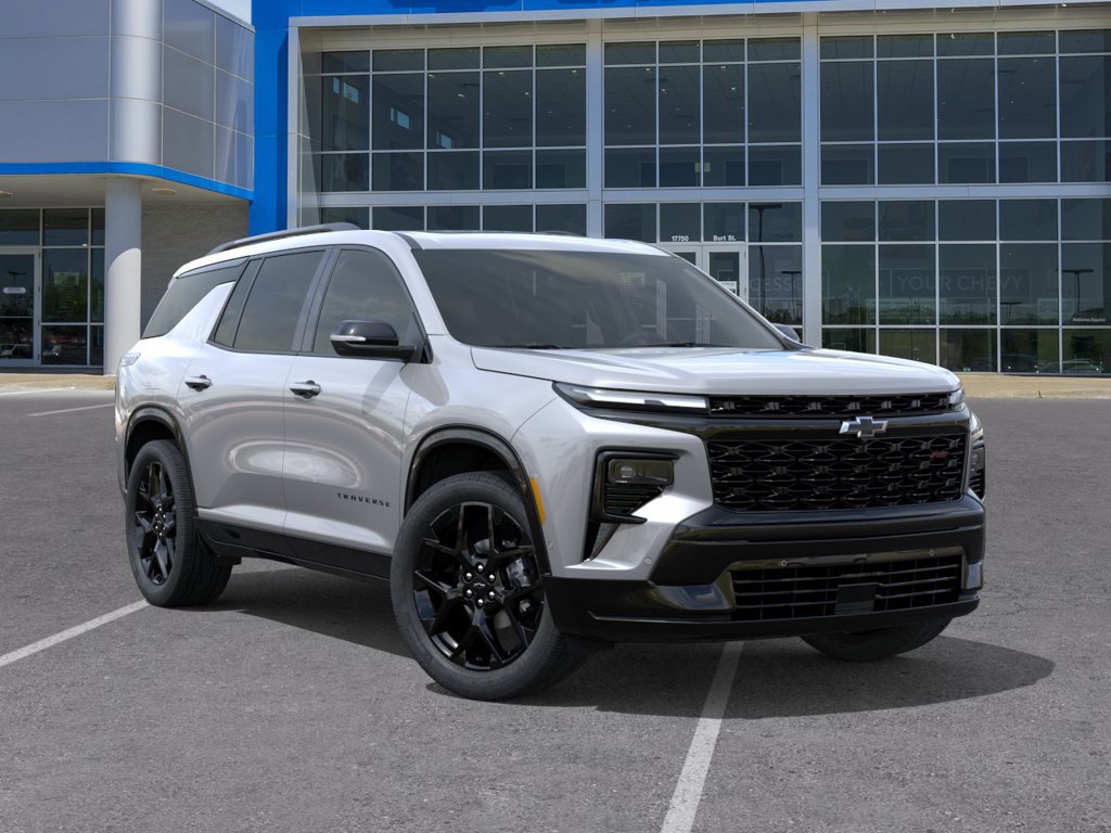 New 2026 Chevrolet Traverse RS w/ LPO, Floor Liner Package AWD/4WD image 8