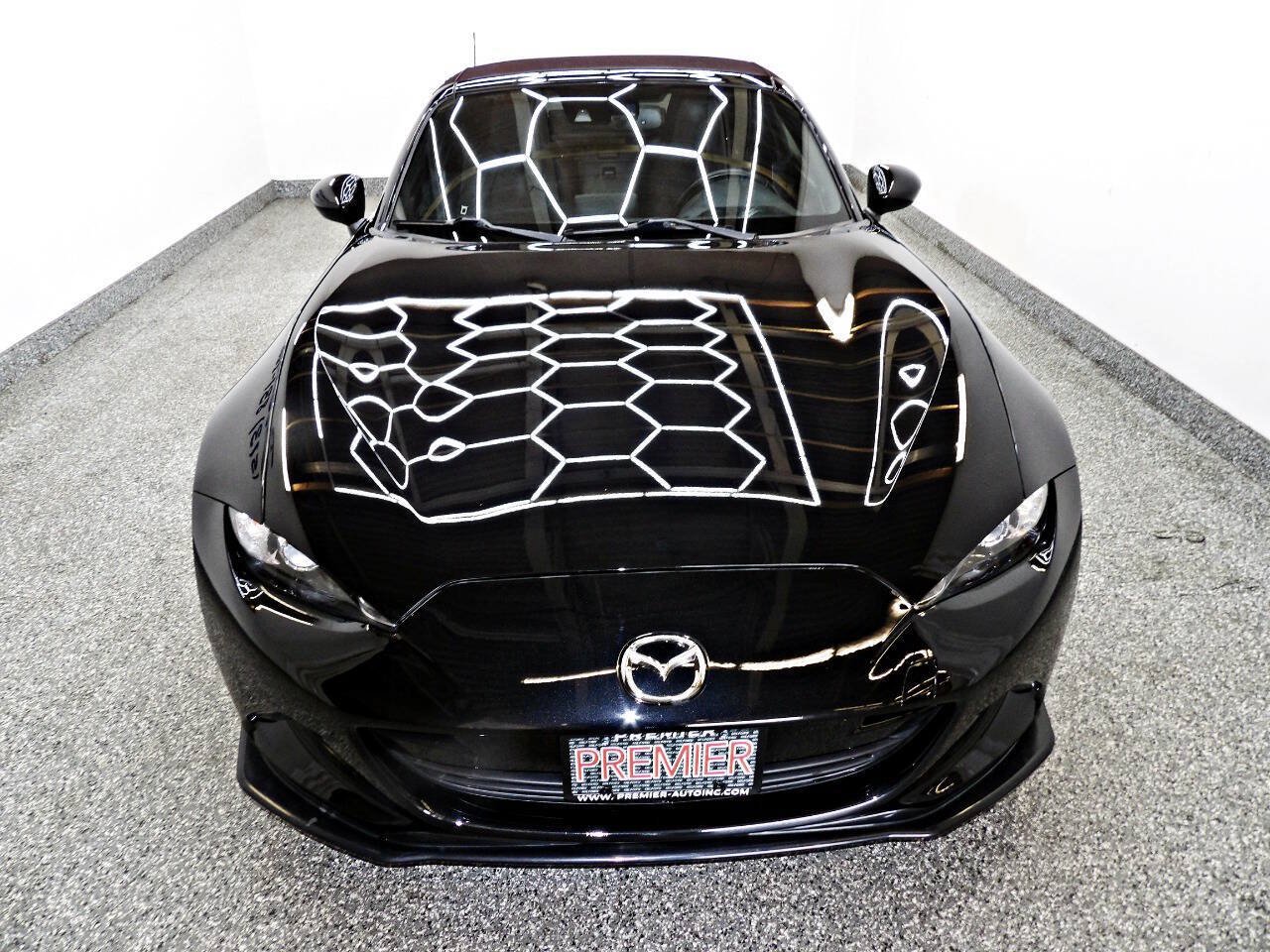 Used 2018 MAZDA MX-5 Miata Grand Touring RWD image 2