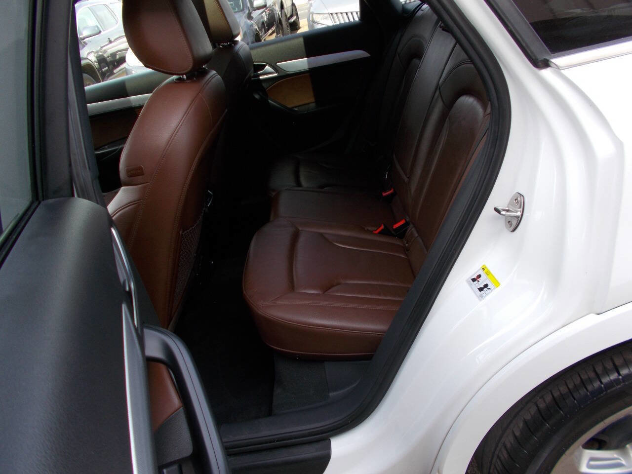 Used 2015 Audi Q3 2.0T Premium Plus w/ Sport Package image 16