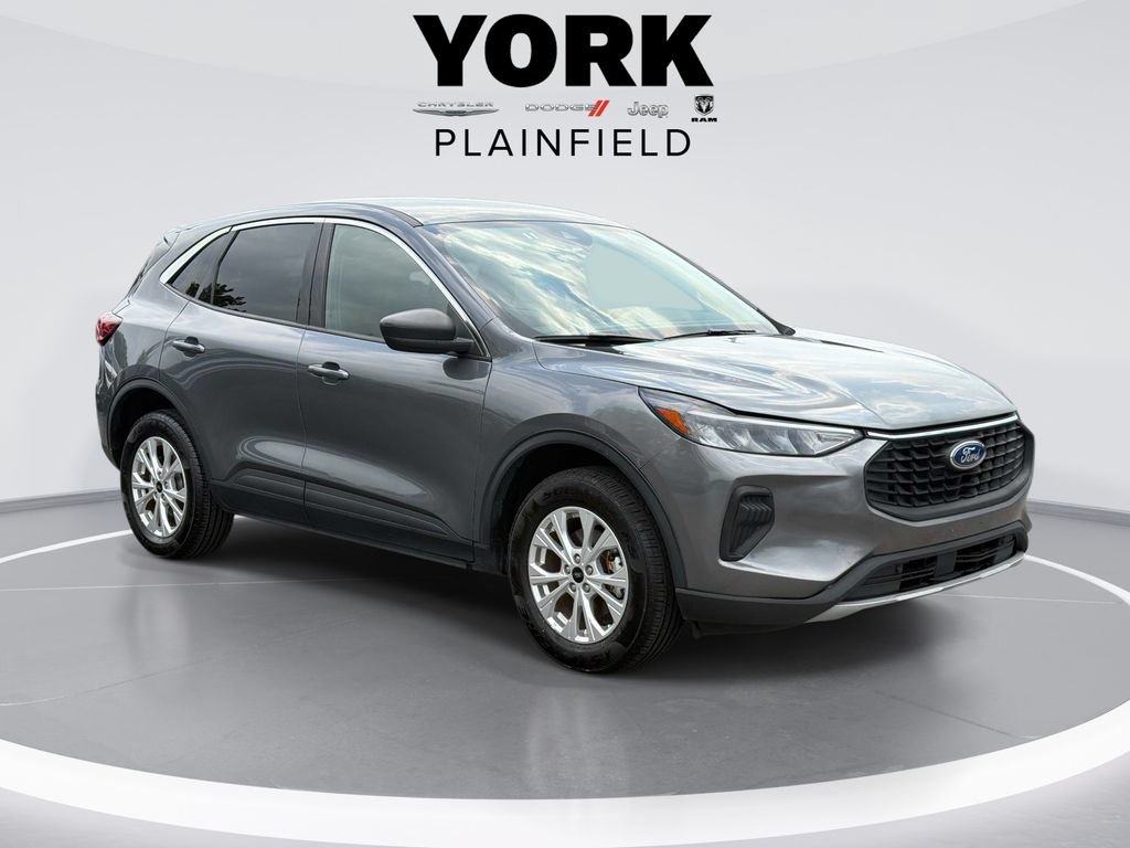 Used 2024 Ford Escape Active AWD/4WD image 3