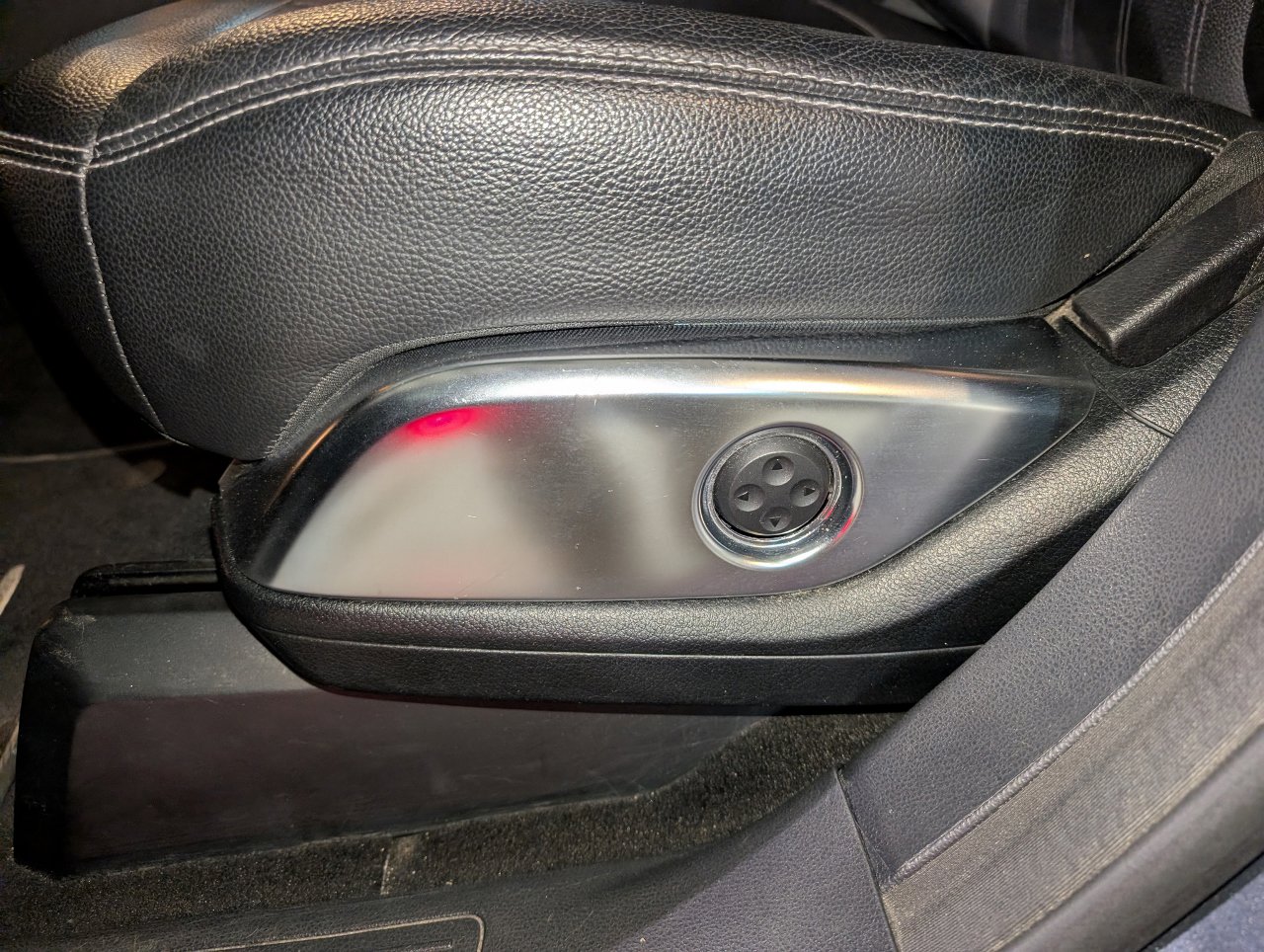 Used 2013 Mercedes-Benz GL 450 4MATIC image 17