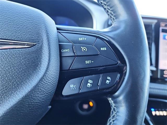 Used 2021 Chrysler Pacifica Touring-L w/ S Appearance Package image 27