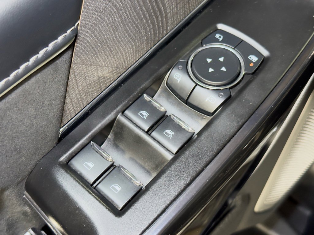 Used 2023 Ford F150 Lightning Platinum image 8