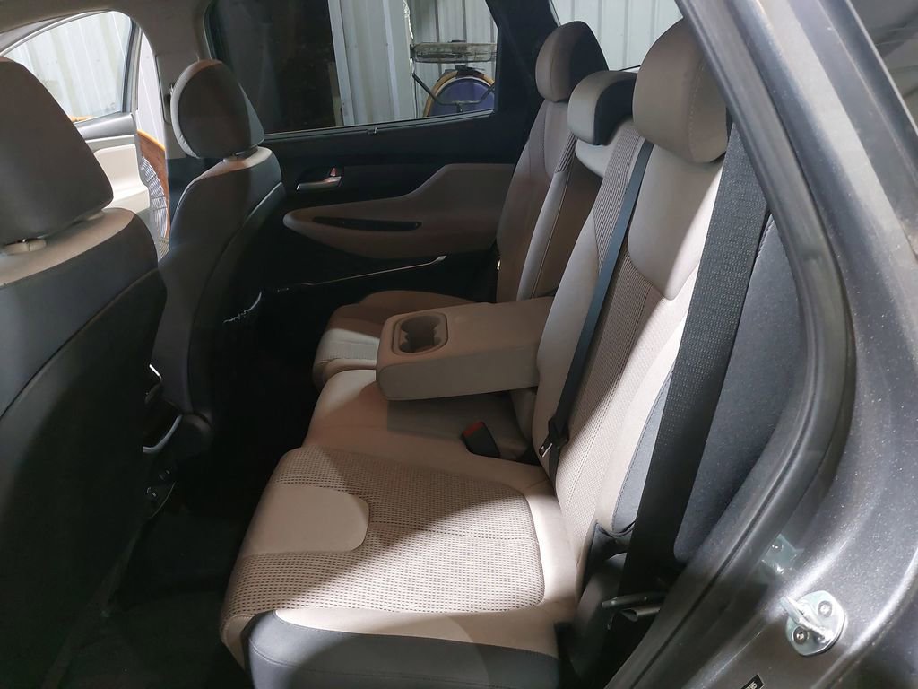 Used 2019 Hyundai Santa Fe SEL FWD image 15
