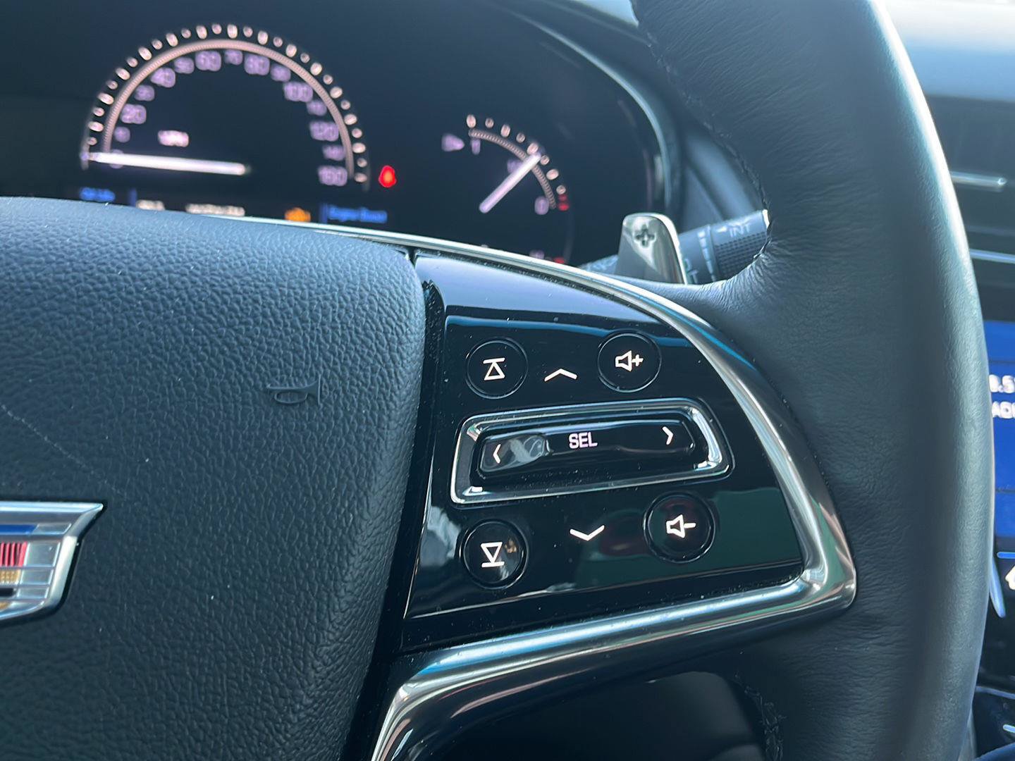 Used 2019 Cadillac CTS Luxury RWD image 7