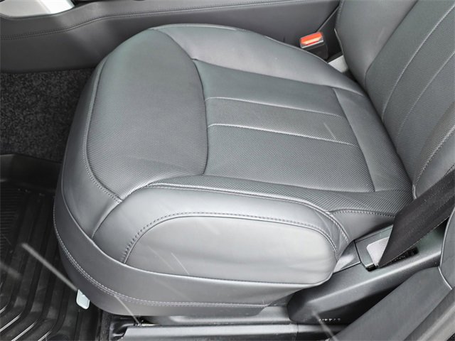 Used 2025 Land Rover Range Rover SE image 28