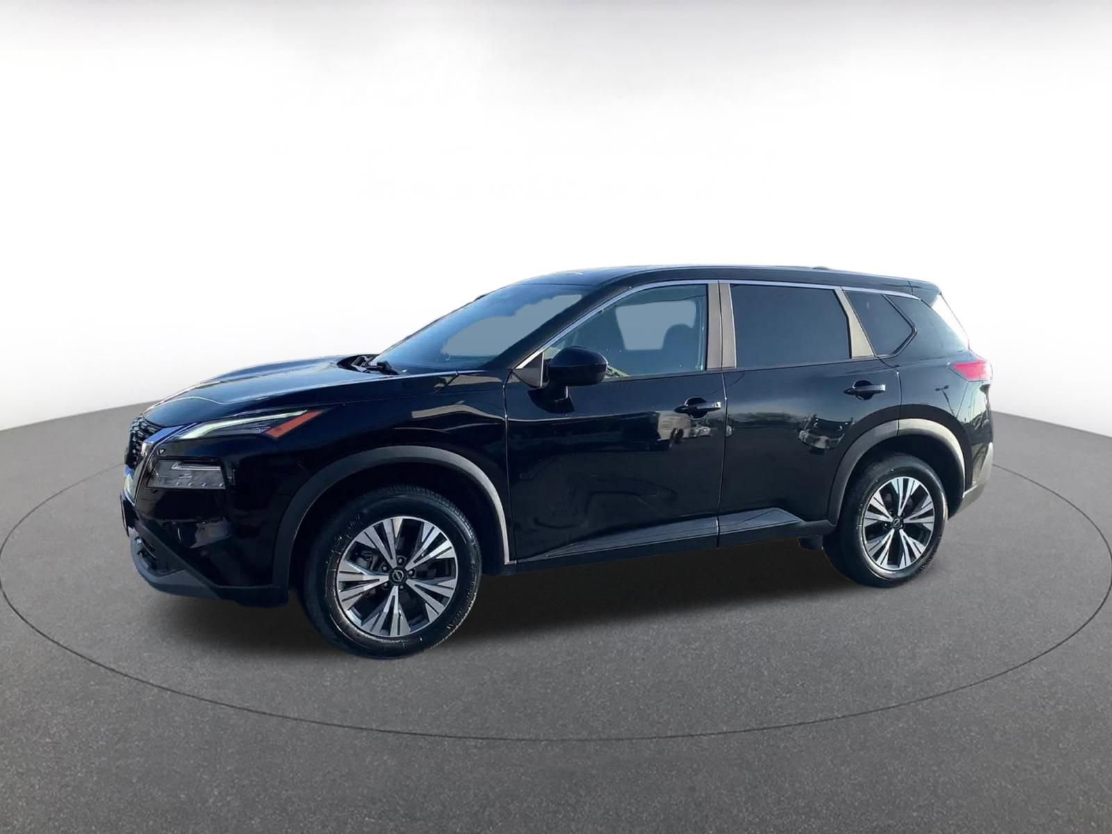 Used 2023 Nissan Rogue SV image 7