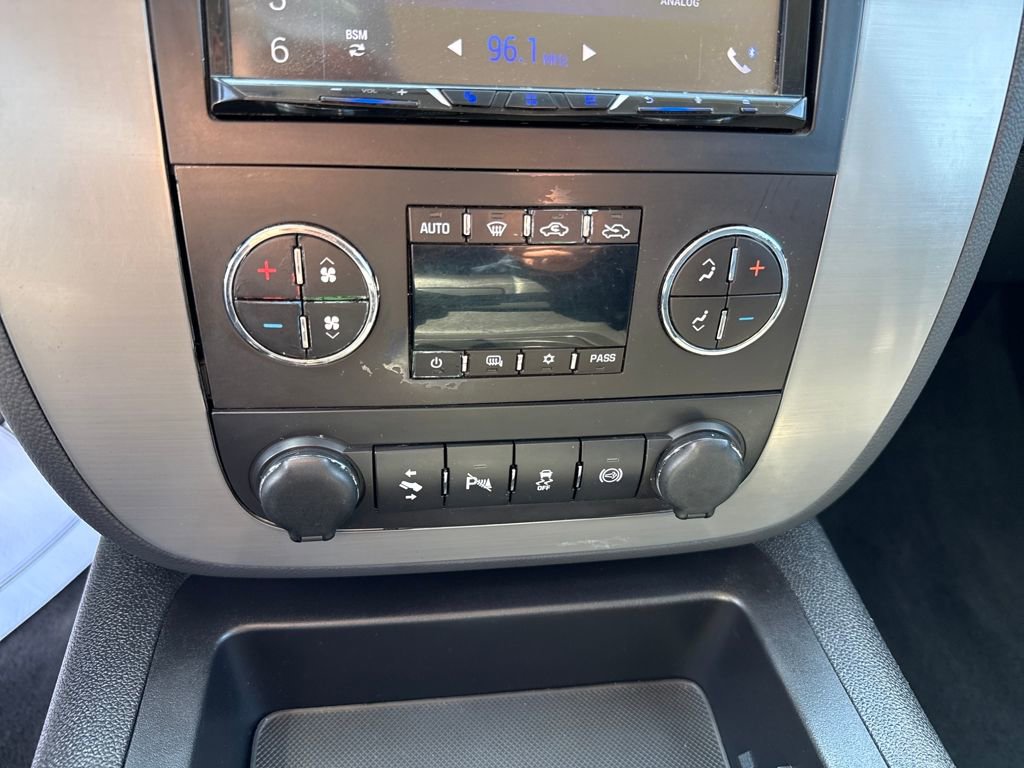 Used 2013 GMC Sierra 2500 SLT w/ SLT Convenience Package image 19